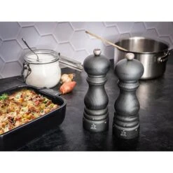 Peugeot Moulin à Sel Manuel En Bois 18 Cm Paris Graphite -Magasin D'Articles De Cuisine 201238 4 2 Moulin a sel manuel en bois 18 cm Paris Graphite Peugeot