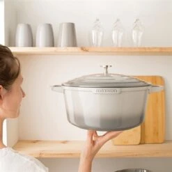 Cocotte Légère Ronde En Fonte D’aluminium 28 Cm 6,7 L Rouge 7 Cocotte Légère Ronde En Fonte D’aluminium 28 Cm 6,7 L Rouge -Magasin D'Articles De Cuisine 203007 2 3 Cocotte legere ronde en fonte d aluminium 28 cm 6 7 L rouge Mathon