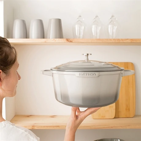 Cocotte Légère Ronde En Fonte D’aluminium 28 Cm 6,7 L Rouge 5 Cocotte Légère Ronde En Fonte D’aluminium 28 Cm 6,7 L Rouge – Image 3