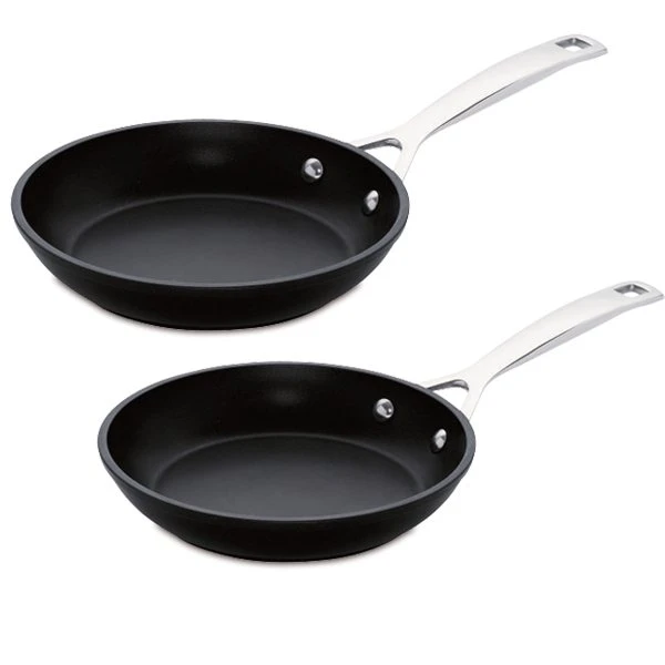 Le Creuset Lot 2 Poêles 24 Et 28 Cm Les Forgées 3 Le Creuset Lot 2 Poêles 24 Et 28 Cm Les Forgées