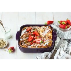 Peugeot Plat Carré Céramique Aubergine 28 Cm -Magasin D'Articles De Cuisine 301322 2 3 Plat carre ceramique aubergine 28 cm Peugeot