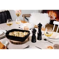 Peugeot Plat à Four Céramique Appolia Rectangulaire Noir Mat 36 Cm -Magasin D'Articles De Cuisine 301367 3 2 Plat a four ceramique Appolia rectangulaire noir mat 36 cm Peugeot