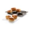 Lekue Plaque Perforée 6 Petits Pains Ronds En Silicone -Magasin D'Articles De Cuisine 35144 0 1 Plaque perforee 6 petits pains ronds en silicone Lekue