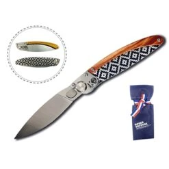 Couteau De Poche K2 Gravure Mosaïque -Magasin D'Articles De Cuisine 471047 2 1 Couteau de poche k2 gravure Mosaique Roger Orfevre