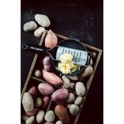Microplane Râpe à Fromage Extra Grossier Gourmet Noire -Magasin D'Articles De Cuisine 478015 4 1 Rape a fromage Extra grossier Gourmet noire Microplane