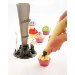 Lot Set Poche à Douille Et Flexi' Plaque 8 éclairs -Magasin D'Articles De Cuisine 519067 2 1 Lot set poche a douille et Flexi plaque 8 eclairs