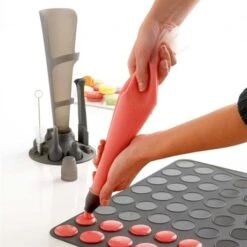 Lot Set Poche à Douille Et Flexi' Plaque 8 éclairs -Magasin D'Articles De Cuisine 519067 3 1 Lot set poche a douille et Flexi plaque 8 eclairs