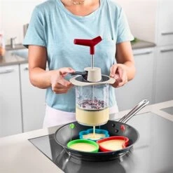 Batteur à Pâte Mécanique -Magasin D'Articles De Cuisine 653405 3 3 Batteur a pate mecanique Betty Bossi