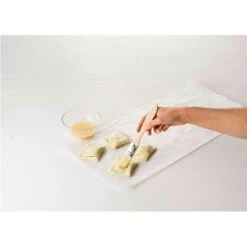 Roulette à Feuilletés Striés 9 Roulette à Feuilletés Striés -Magasin D'Articles De Cuisine 653409 3 2 Roulette a feuilletes stries Betty Bossi