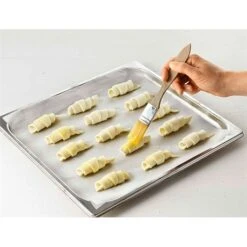 Roulette Découpe Pâte Pour Croissant -Magasin D'Articles De Cuisine 653413 3 5 Roulette decoupe pate pour croissant Betty Bossi