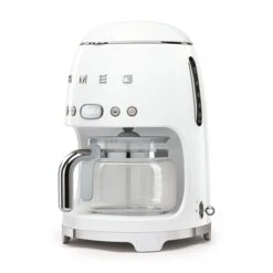 Smeg Machine à Café Filtre Blanc 1050 W DCF02WHEU 5 Smeg Machine à Café Filtre Blanc 1050 W DCF02WHEU -Magasin D'Articles De Cuisine 700033 1 1 Machine a cafe Filtre blanc 1050 W DCF02WHEU Smeg