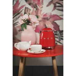 Smeg Mini Bouilloire 0,8 L 1400 W KLF05RDEU Rouge -Magasin D'Articles De Cuisine 702029 4 2 Mini bouilloire 0 8 L 1400 W KLF05RDEU rouge Smeg