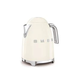 Smeg Bouilloire Crème 1,7 L 2400 W KLF03CREU -Magasin D'Articles De Cuisine 702065 4 1 Bouilloire creme 1 7 L 2400 W KLF03CREU Smeg