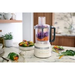 KitchenAid Robot Multifonctions 2,1 L 250 W Crème 5KFP0921EBM -Magasin D'Articles De Cuisine 761103 3 2 Robot multifonctions 2 1 L 250 W creme 5KFP0921EBM Kitchenaid